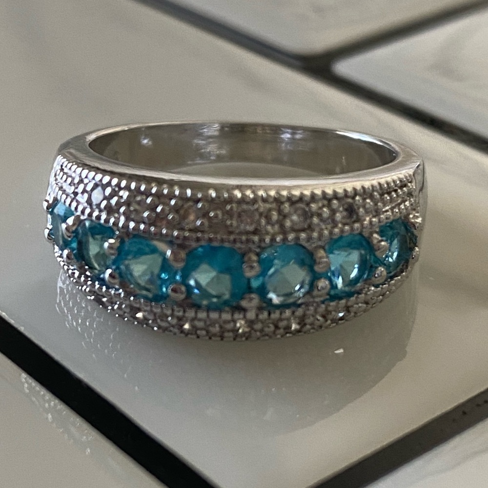 Blue gemstone synthetic aquamarine bubble ring